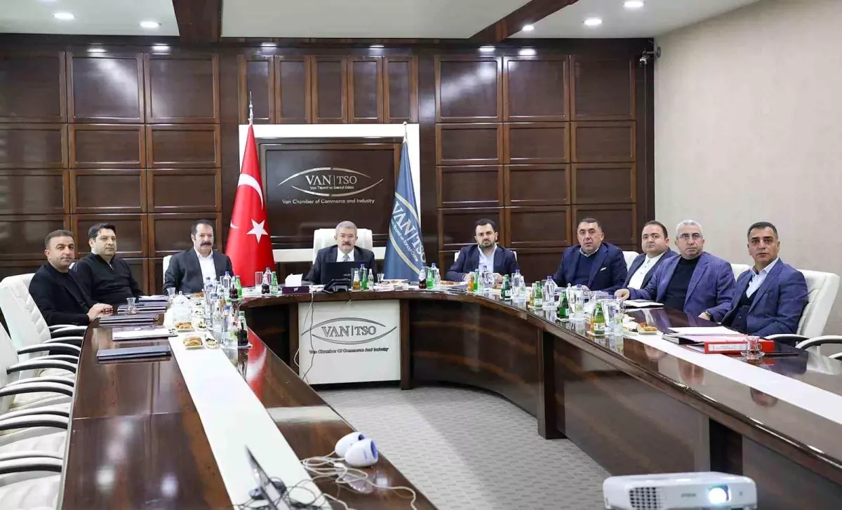 Azerbaycanlı İş İnsanları Toplantısı Van\'da