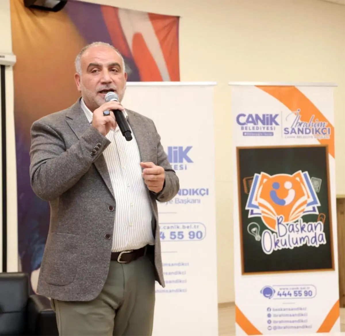 Başkan Sandıkçı: "Eğitimin her aşamasında öğrencilerin yanındayız"