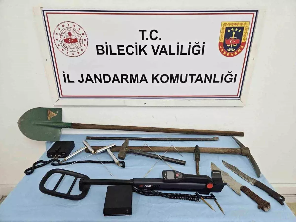 Bilecik\'te Kaçak Kazı Yapan 5 Kişi Yakalandı