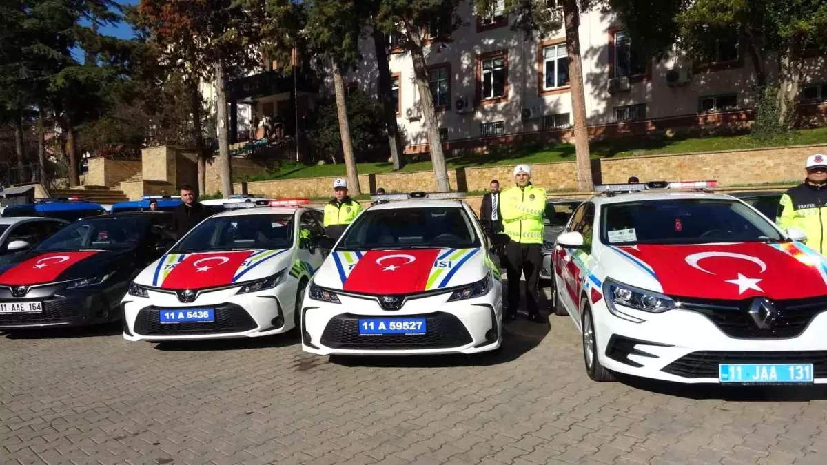 Bilecik\'e 67 Yeni Araç ve 2 Ambulans