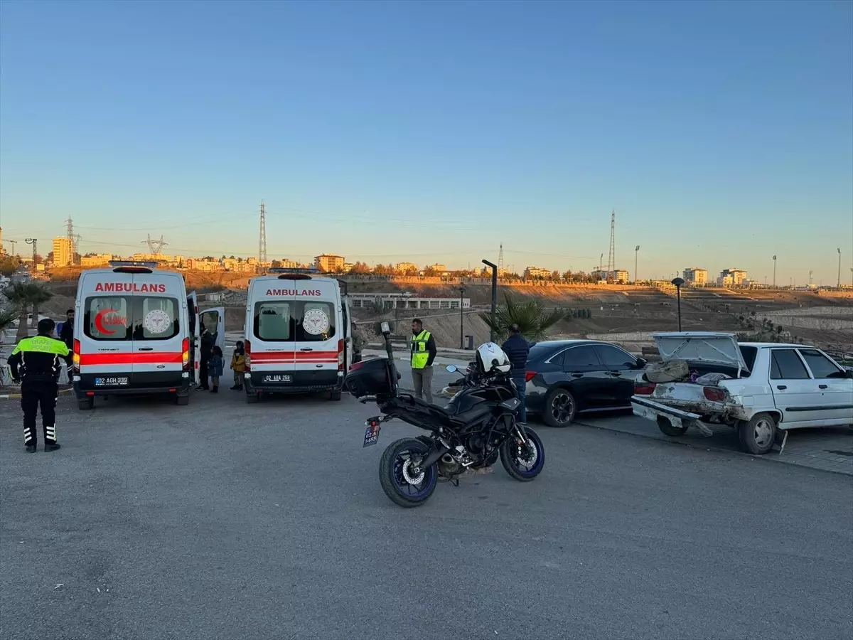 Adıyaman\'da Zincirleme Kaza: 4 Yaralı