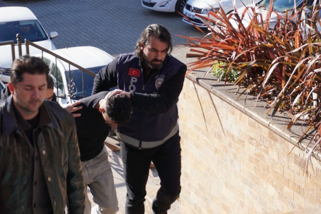 Ailevi sorunlarını anlattığı arkadaşını beklediği tepkiyi alamayınca öldürdü