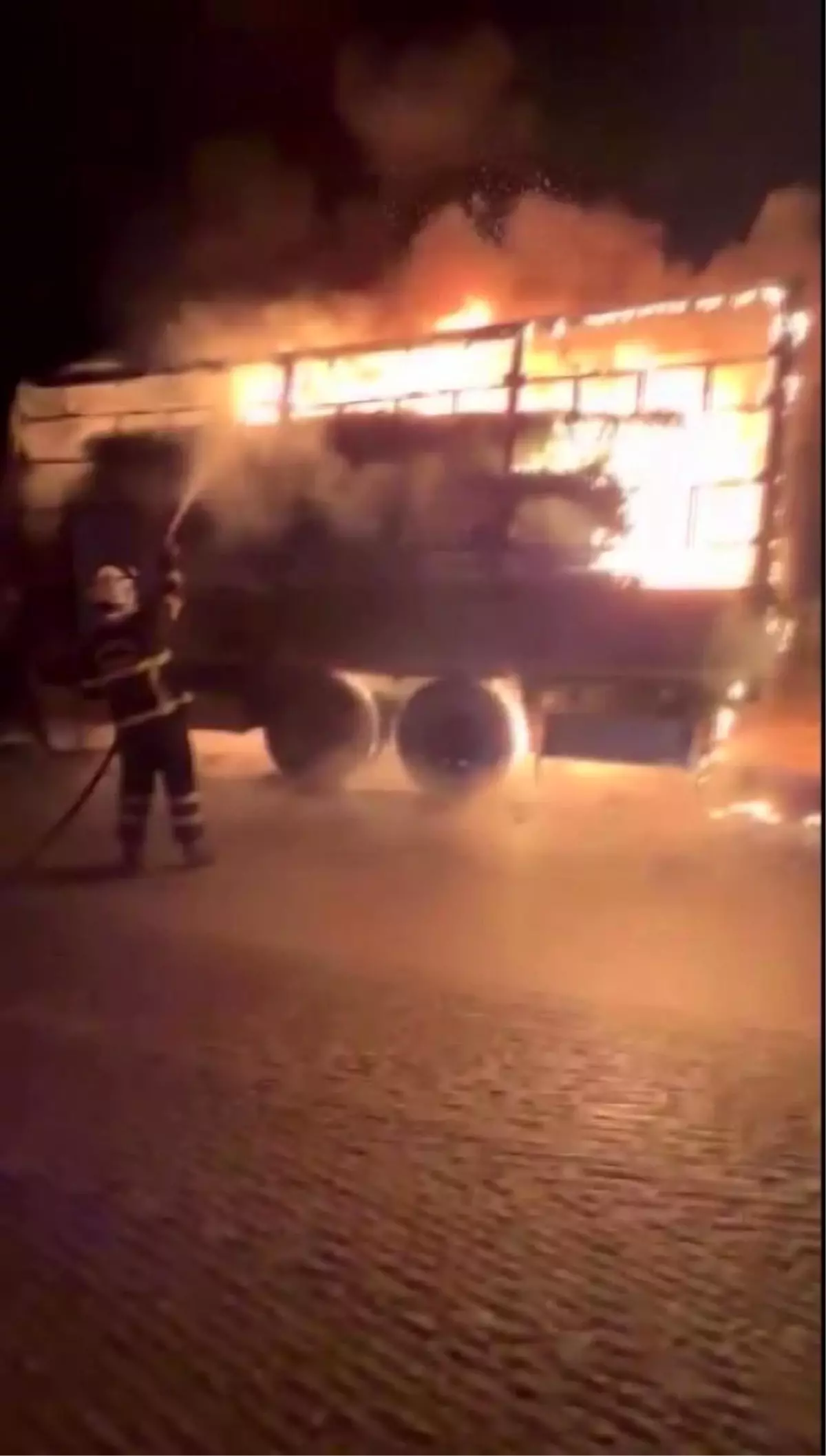 Amasya\'da Kamyon Yangını