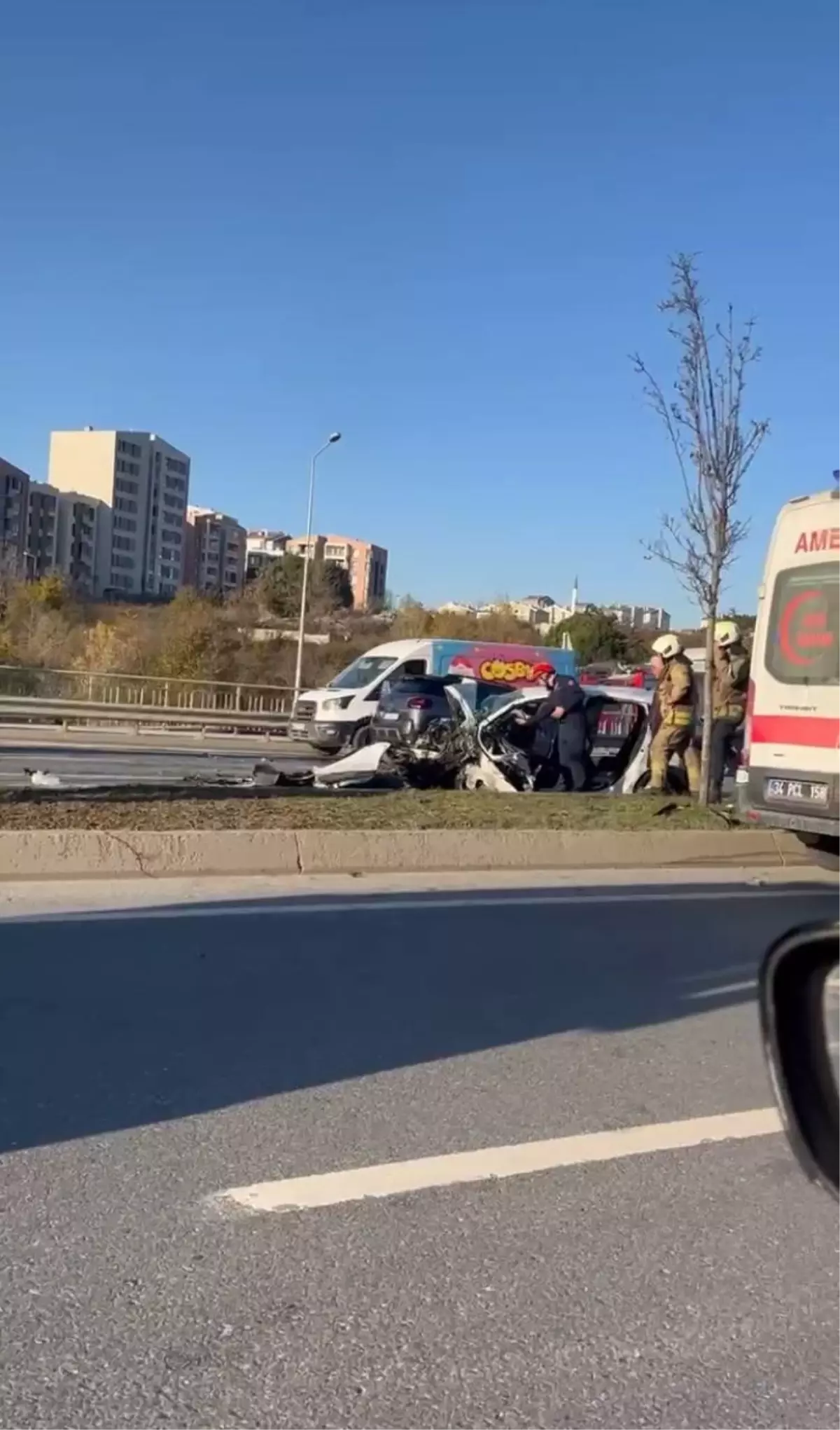 Başakşehir\'de Kaza: 1 Ölü, 2 Yaralı