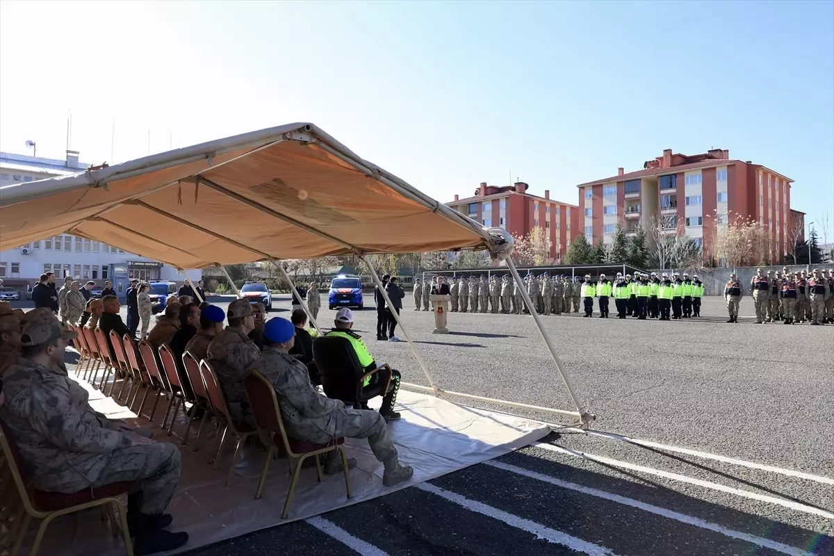 Bingöl\'de Jandarmaya 105 Yaka Kamerası