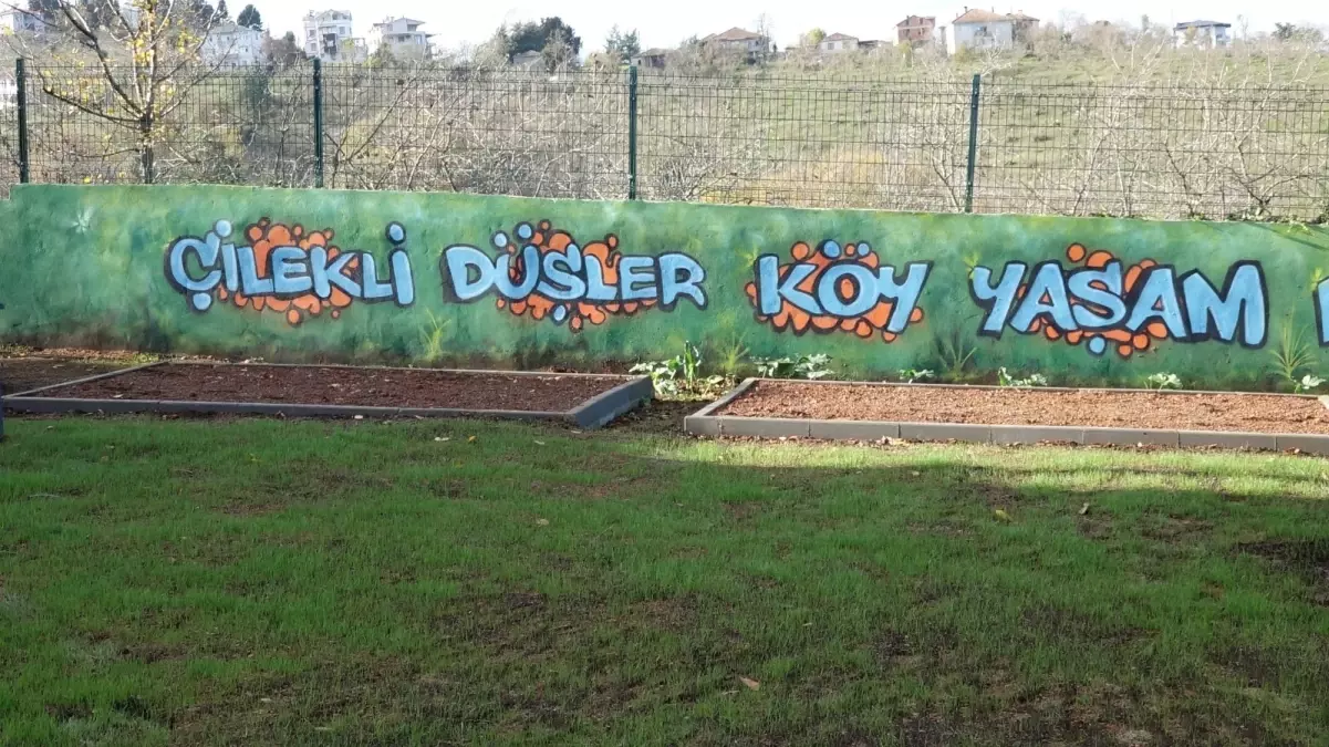 Çilekli Düşler Köyü Açıldı