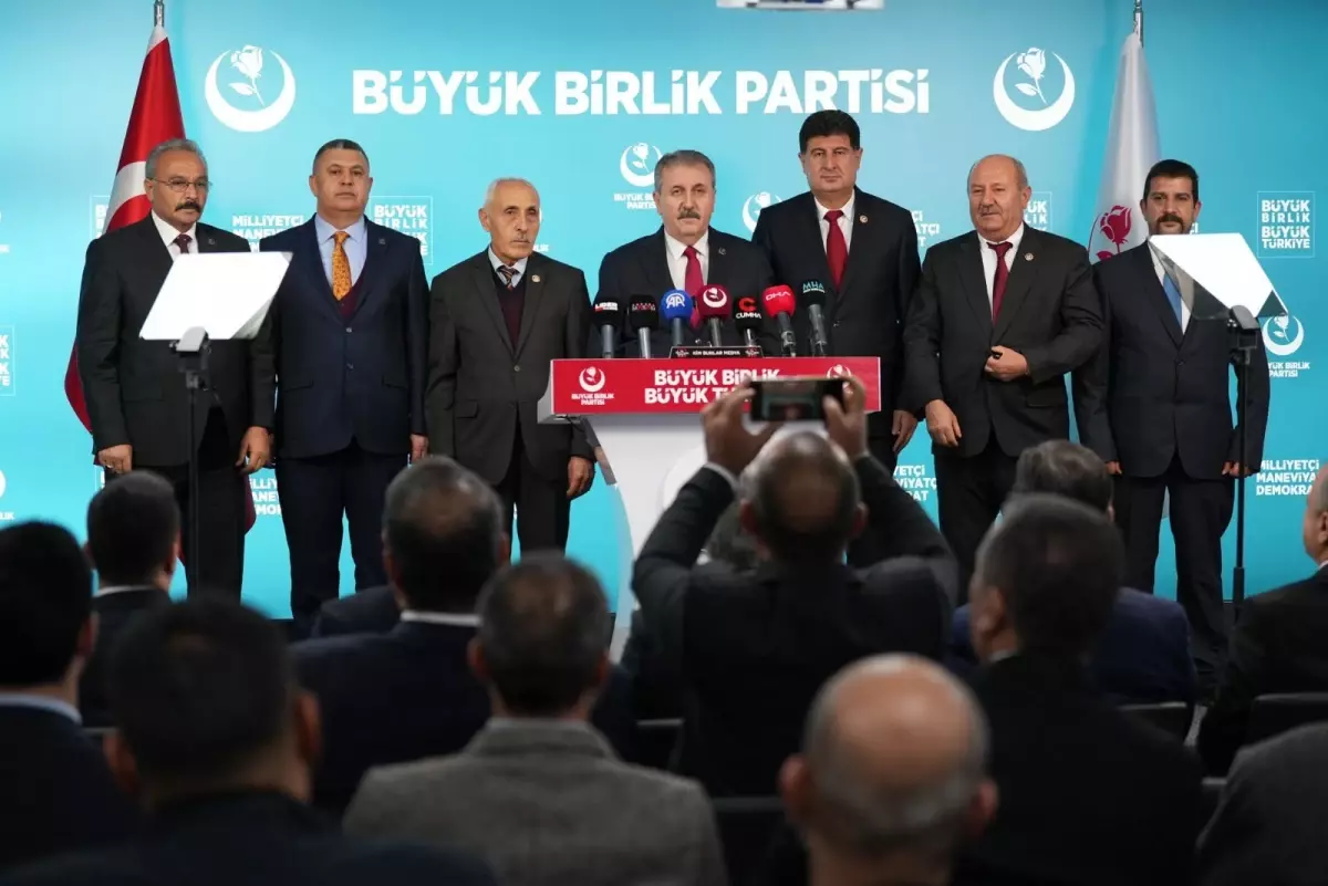 Destici: Tek dil ilkemizden asla taviz verilemez