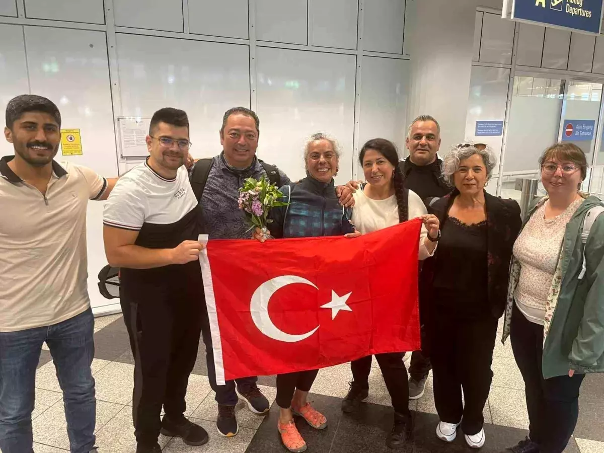 K2\'ye tırmanan ilk Türk kadın dağcı: Esin Handal