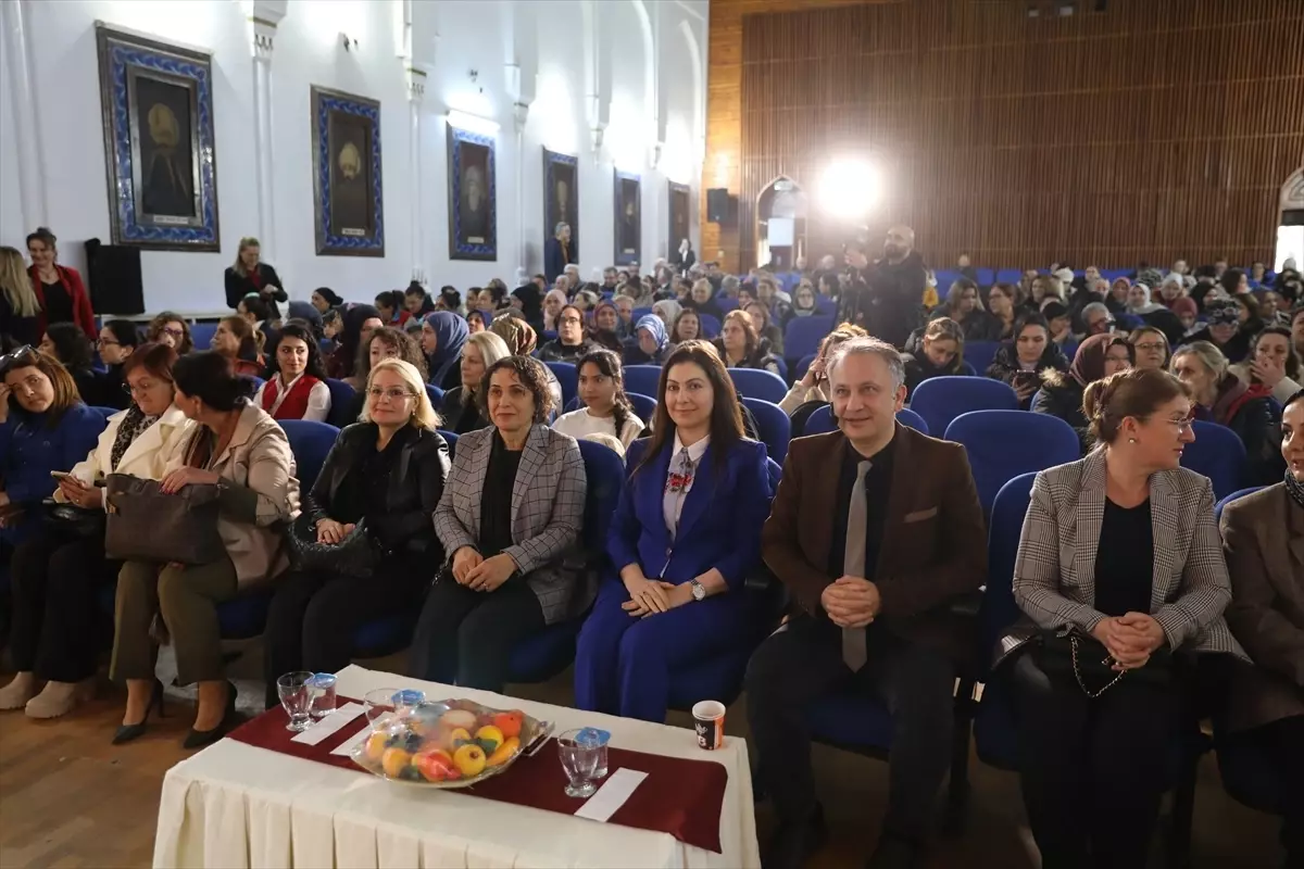 Edirne\'de Ebeveynlik Semineri