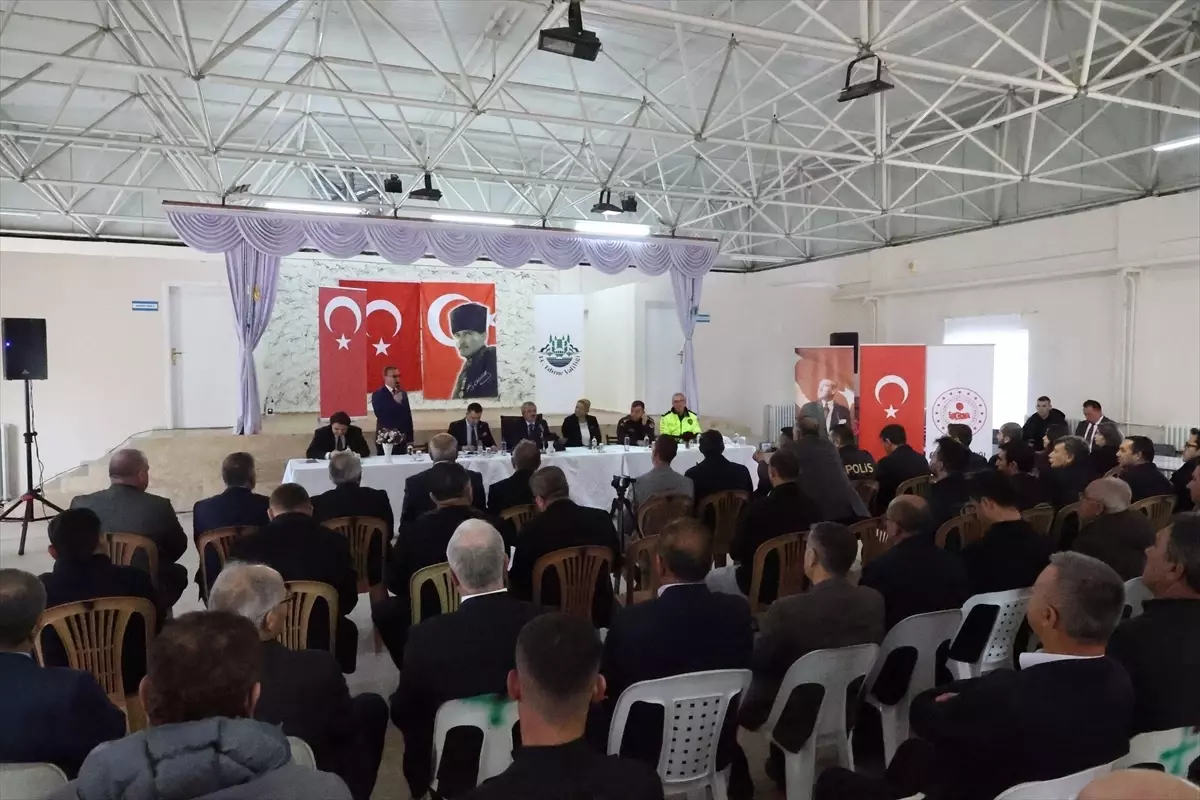 Vali Sezer, Havsa\'da Muhtarlarla Buluştu