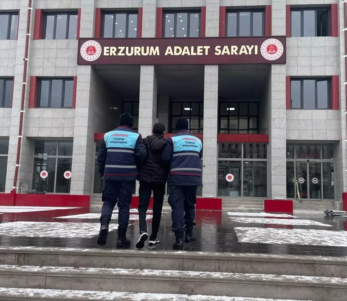 Firari Hükümlü Erzurum\'da Yakalandı