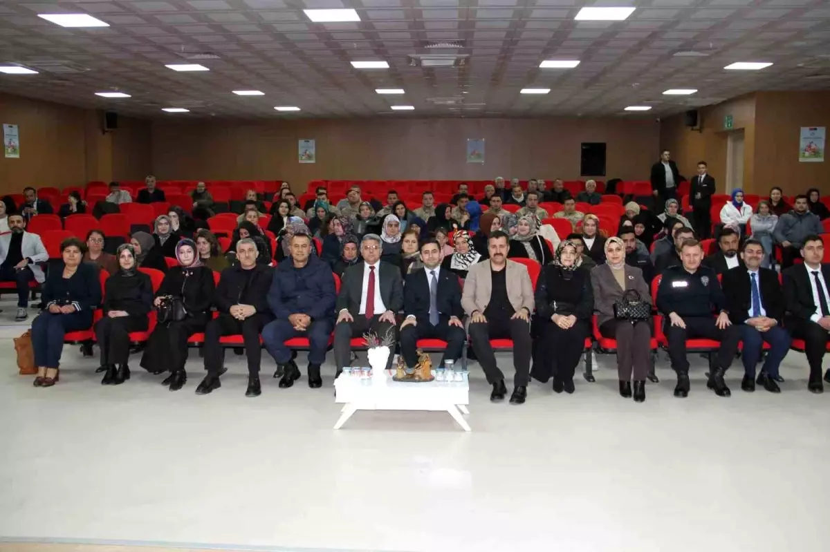 Suşehri\'nde Koruyucu Aile Programı