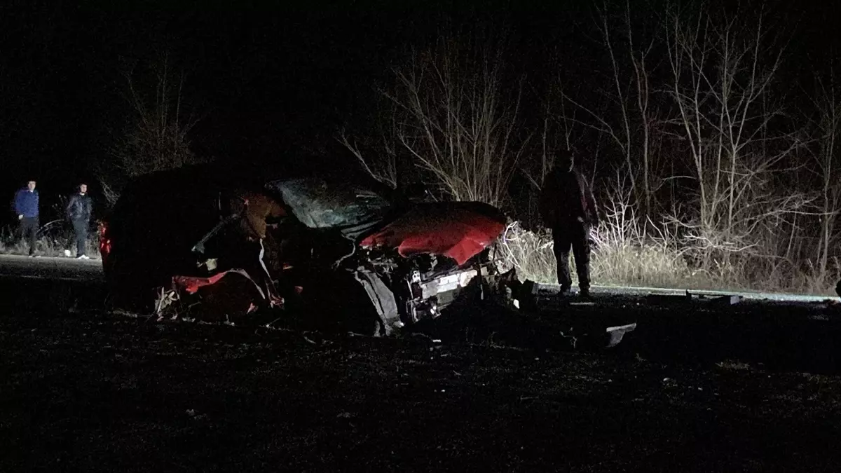 Traktör ile Cip Çarpıştı: 3 Yaralı