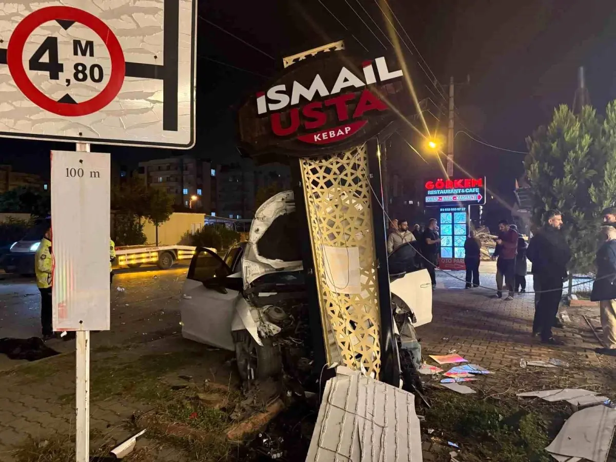 Hatay\'da Kaza: Sürücü Kaçtı