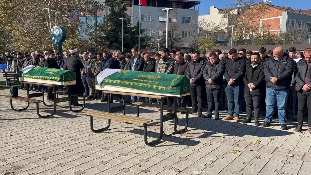Baba ve Kızı Yan Yana Defnedildi