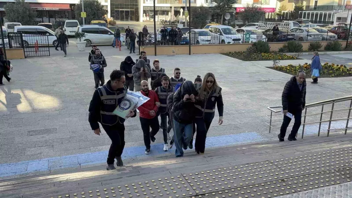 Edirne\'de Fuhuş Operasyonu: 5 Tutuklandı