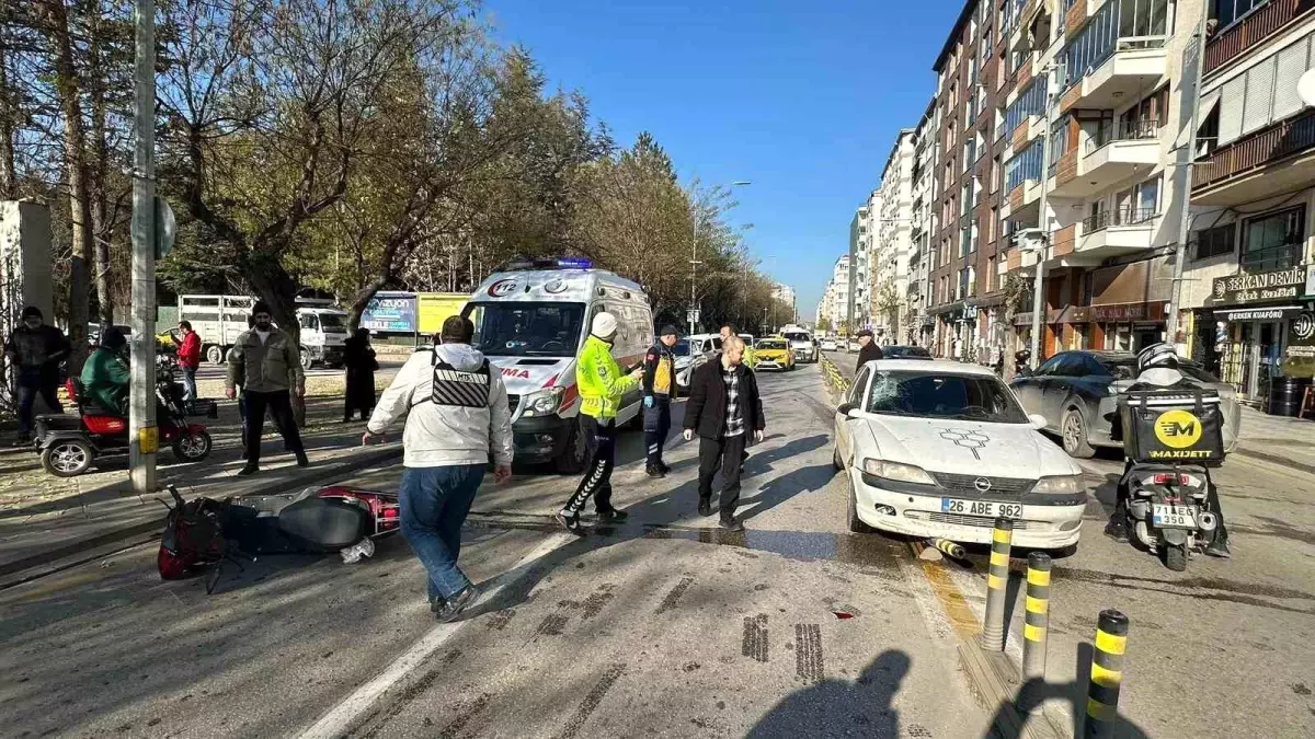 Eskişehir\'de Elektrikli Bisiklet Kaza Yaptı