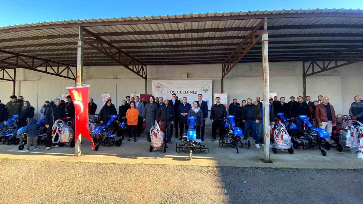 Sinop\'ta Üreticilere Hibe Makine Desteği