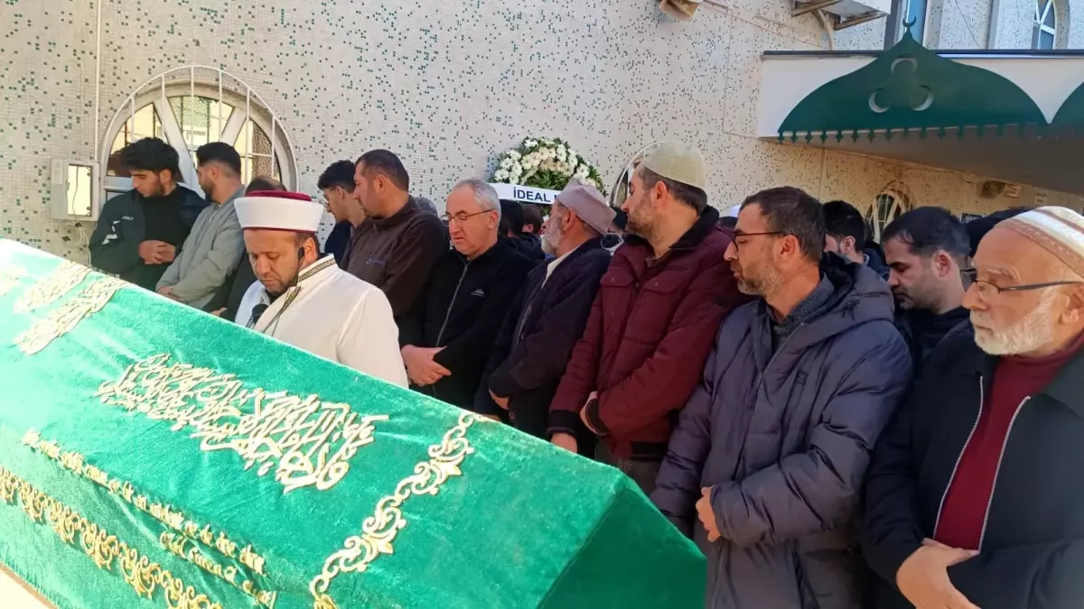 Sultanbeyli\'de Motosiklet Kazası: 3 Çocuk Babası Hayatını Kaybetti