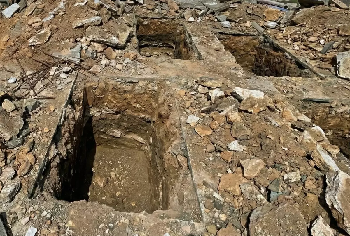 İdlib\'de Toplu Mezar Bulundu