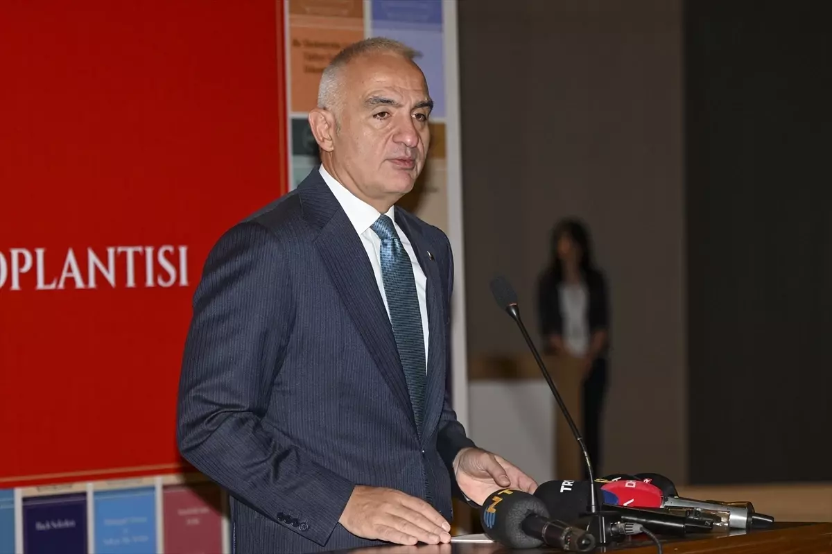 Gençlere Tarih Kitapları Projesi