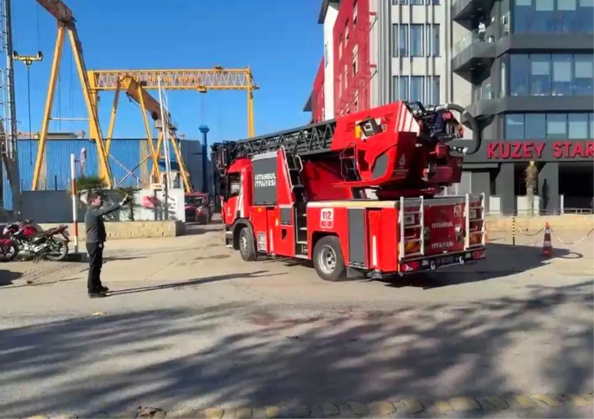 Tuzla Tersanesi\'nde Yangın