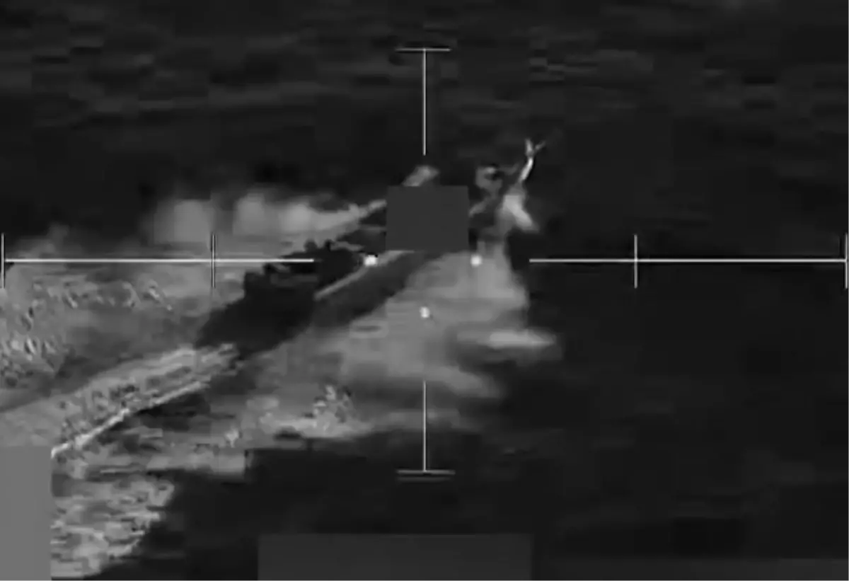 ABD Ordusundan Uyuşturucu Teknesine Saldırı