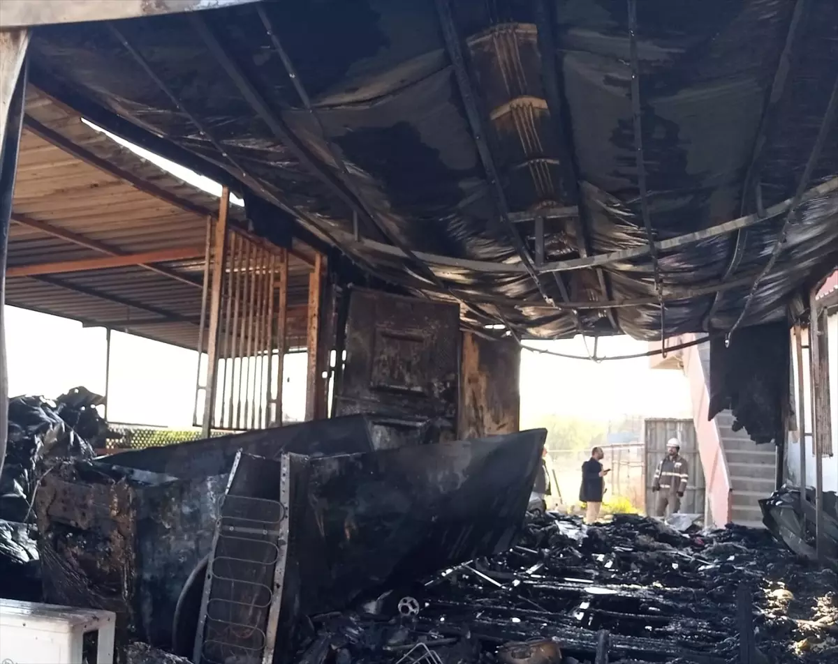 Ceyhan\'da Müstakil Evde Yangın