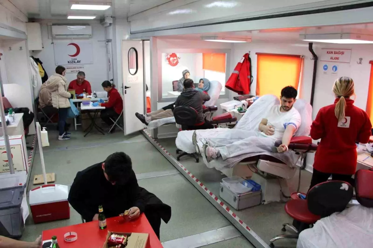 ADÜ\'den Kan ve Kök Hücre Bağışı Etkinliği