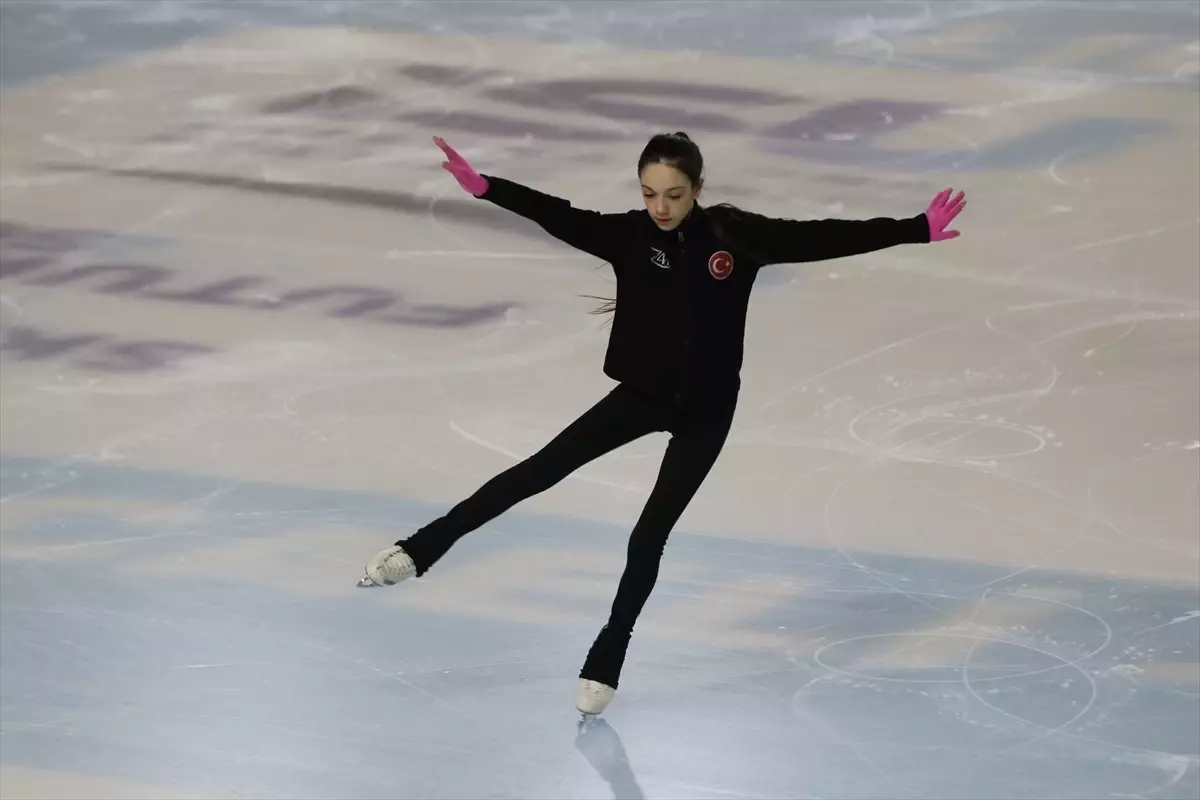 Buz Pateni Türkiye Şampiyonası Kocaeli\'de Başladı