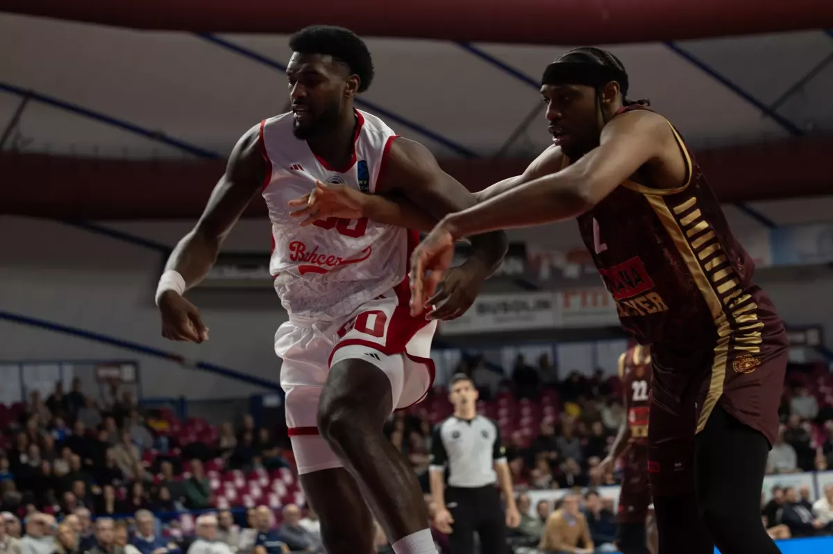 Bahçeşehir Koleji Umana Reyer\'e Yenildi