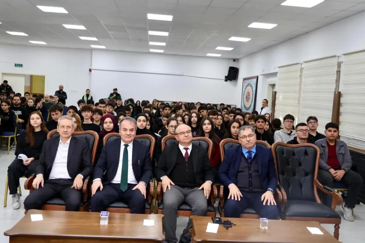 Kariyer Günleri Öğrencilerden İlgi Gördü