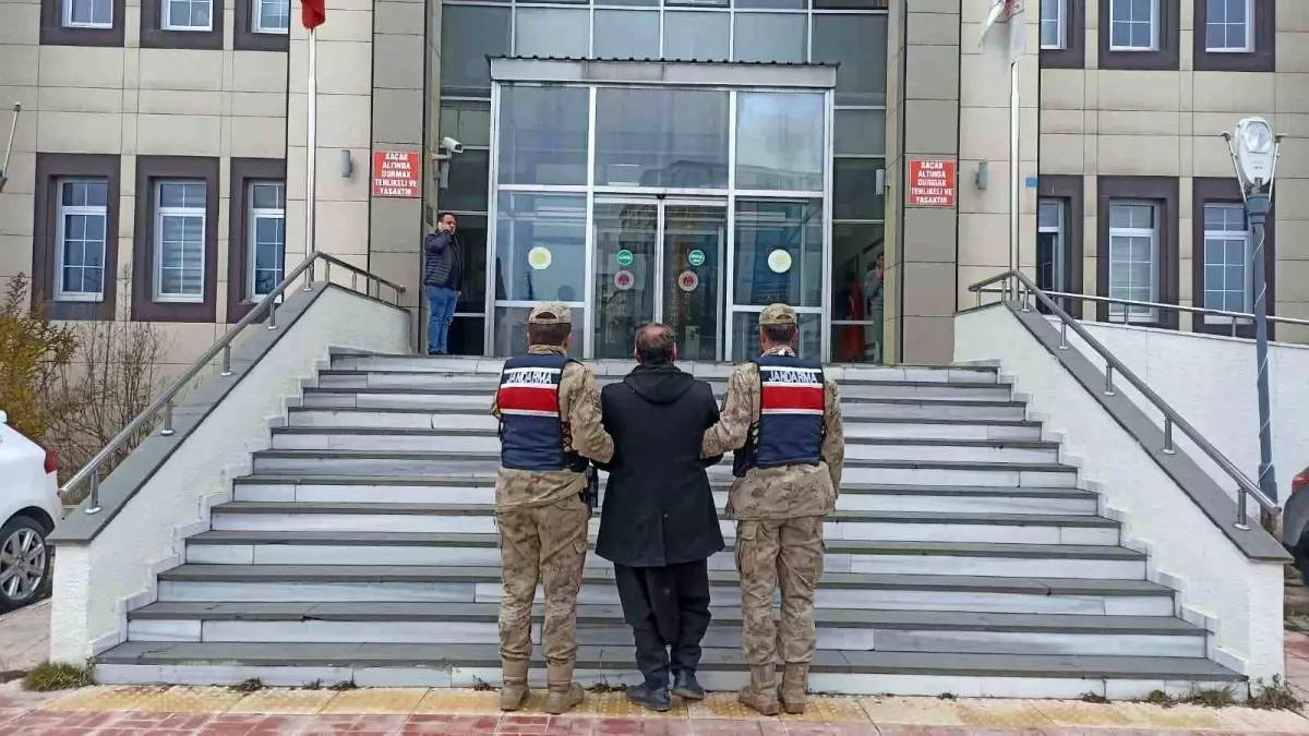 Tatvan\'da Düzensiz Göçmen Operasyonu