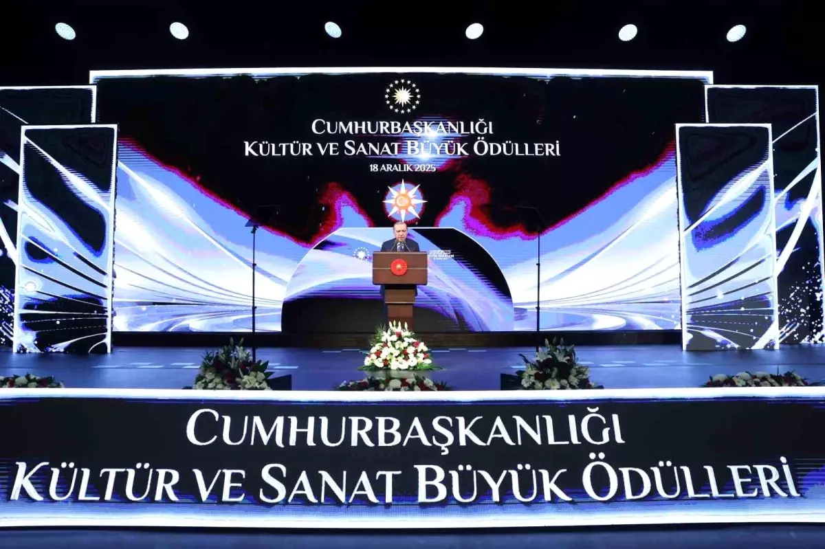 Cumhurbaşkanı Erdoğan: "Filistin halkının yanında eğilmeden, bükülmeden dimdik duruyoruz"