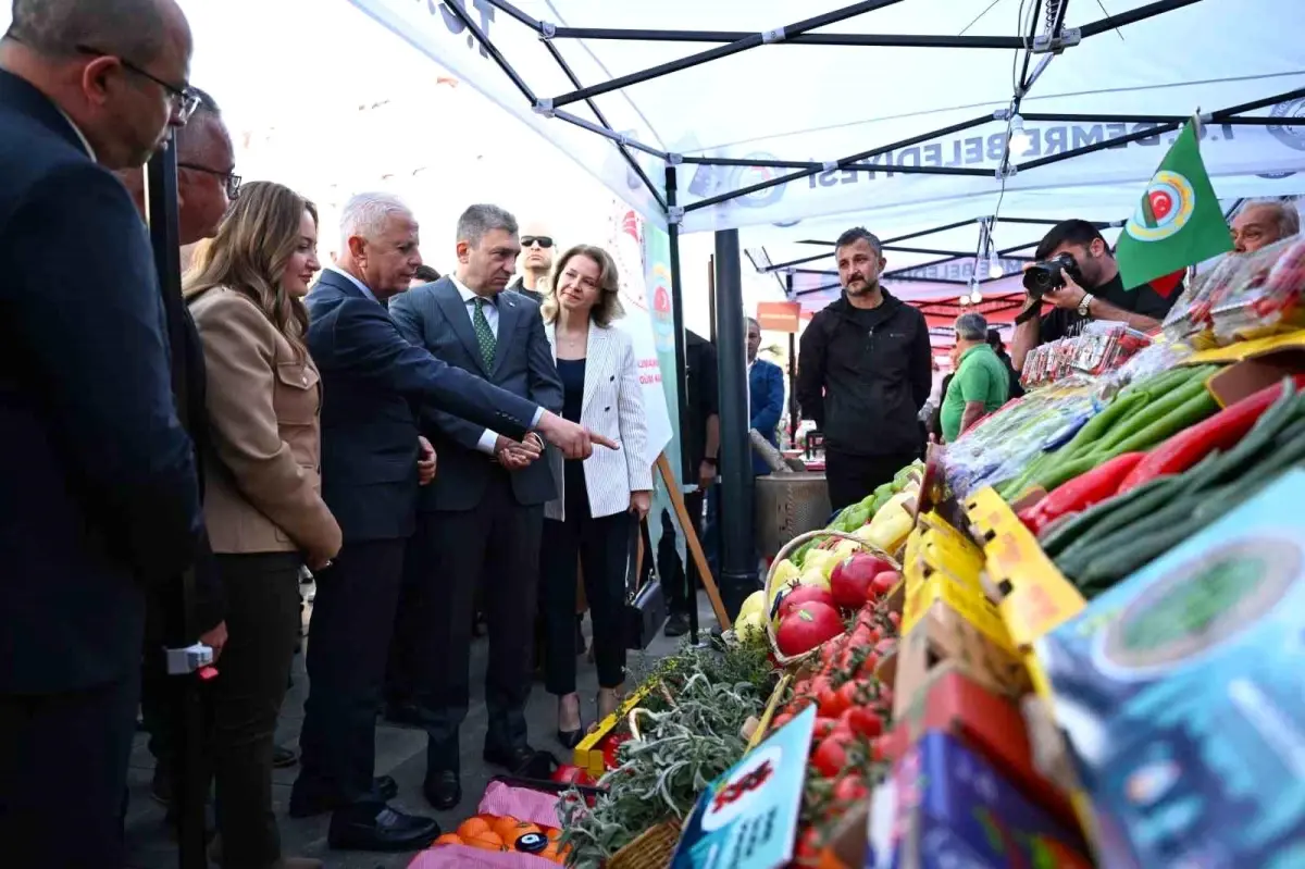 Demre\'de coğrafi işaret başvurusu yapılan ürünler festivalde tanıtıldı