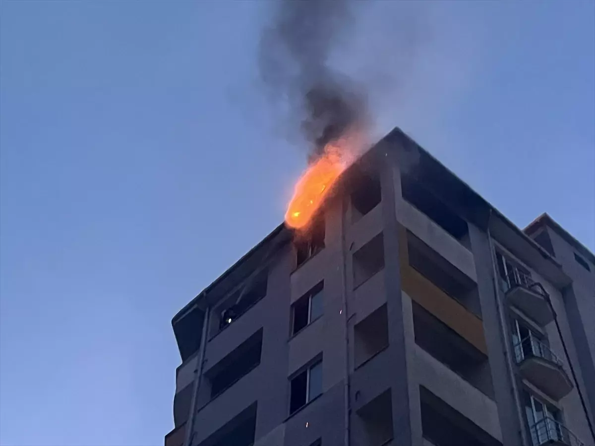 Edirne\'de İnşaatta Yangın Çıktı