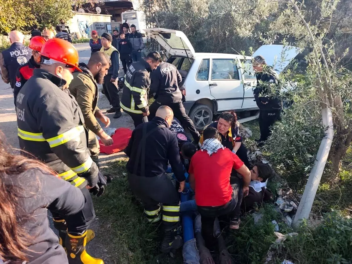 Hatay\'da Otomobil Bahçeye Uçtu