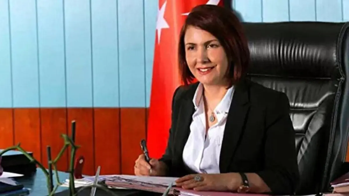 Eski Avcılar Belediye Başkanı Handan Toprak Benli'ye 10 yıl 5 ay hapis cezası