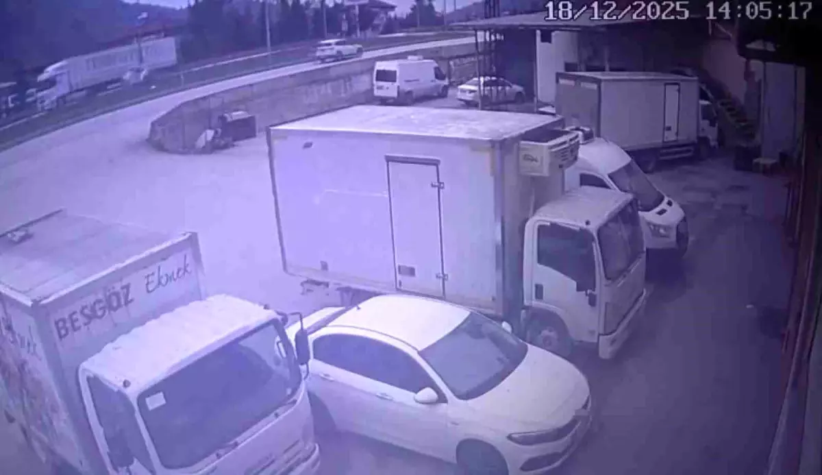 Genç avukatın hayatını kaybettiği feci kaza kamerada