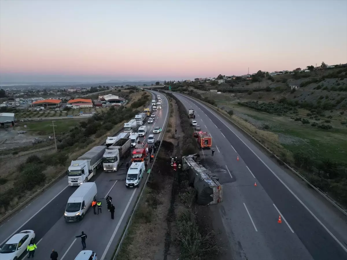 Dörtyol\'da Tır Yangını: İki Kişi Hayatını Kaybetti