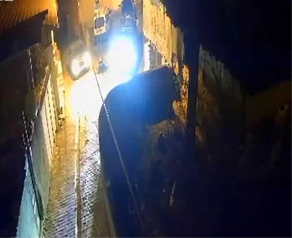 Tokat\'ta Araç Hasarı Güvenlik Kamerasında