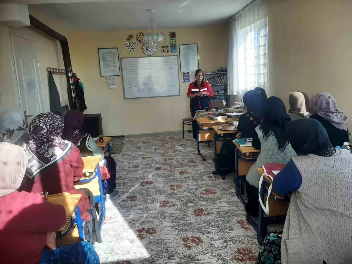 Kadın Çiftçilere Eğitim Semineri