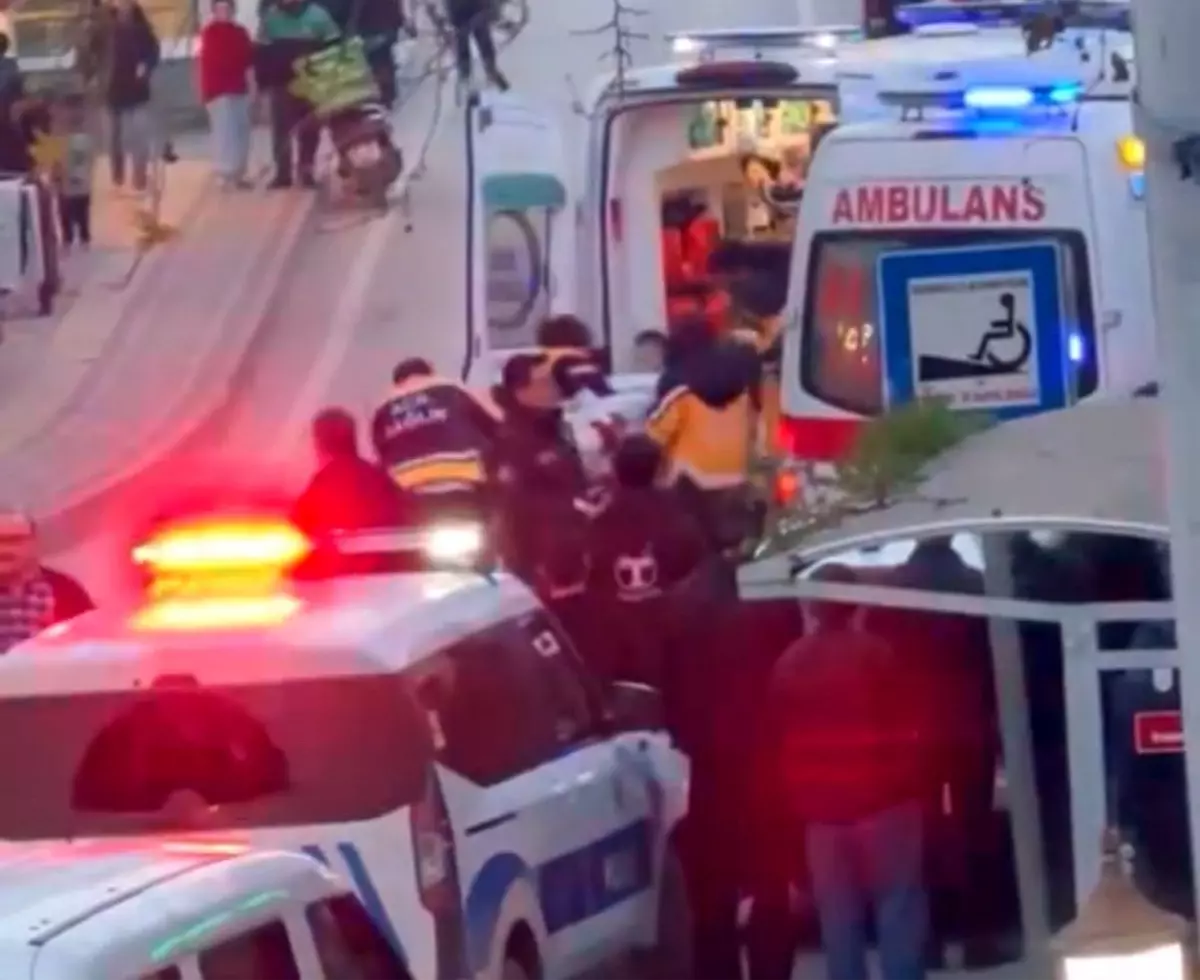 Bursa\'da Bıçaklı Kavga: İki Yaralı