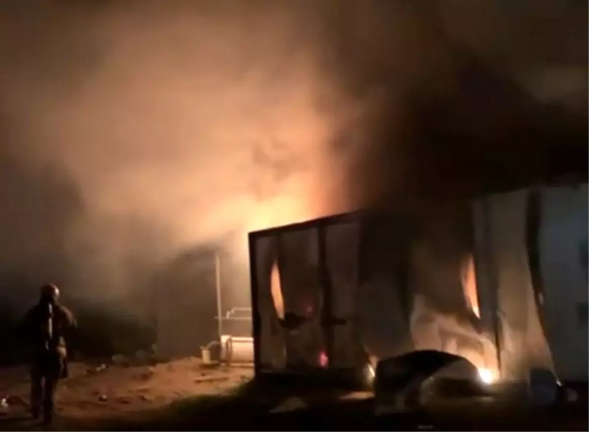 Bursa\'da Barakada Sigara İle Yangın Çıktı