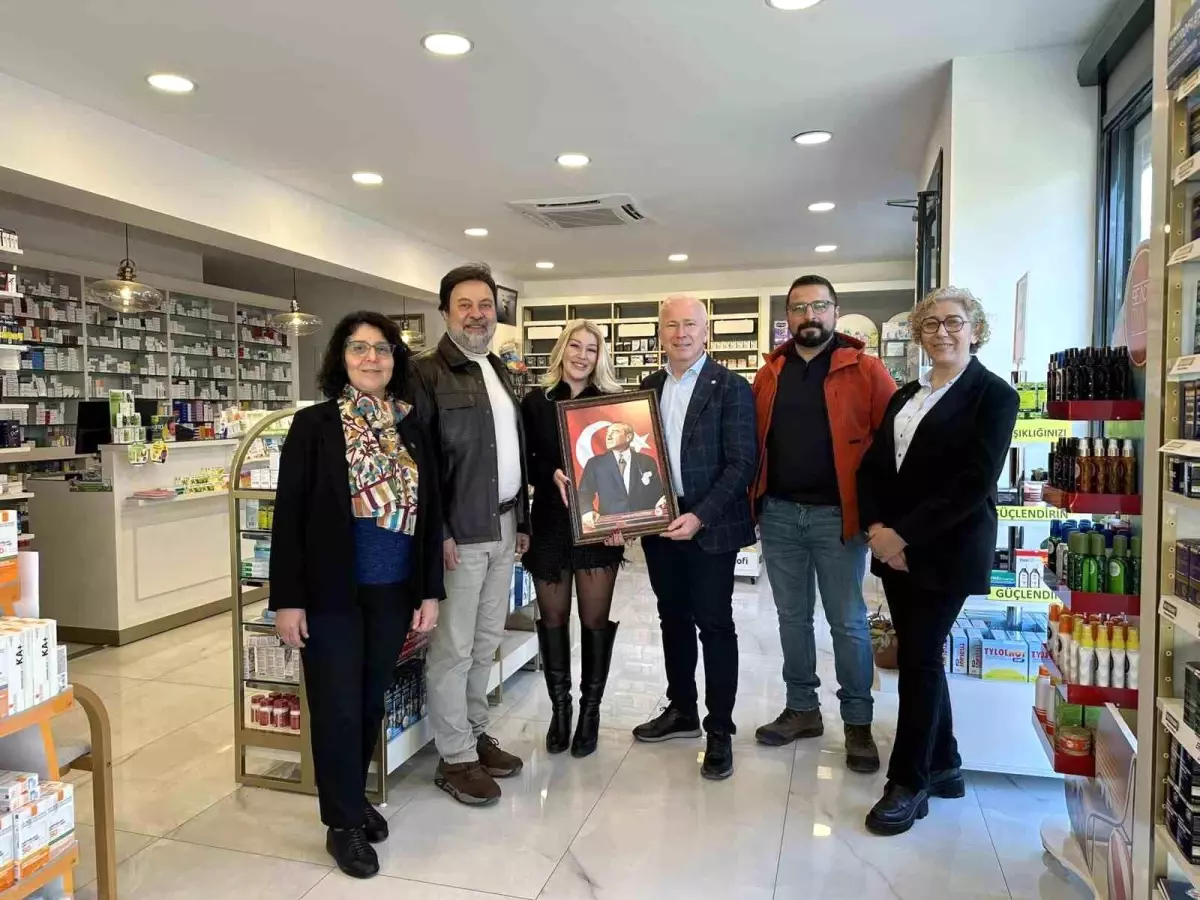 Kuşadası\'nda Eczacılara Bilgilendirme Ziyareti