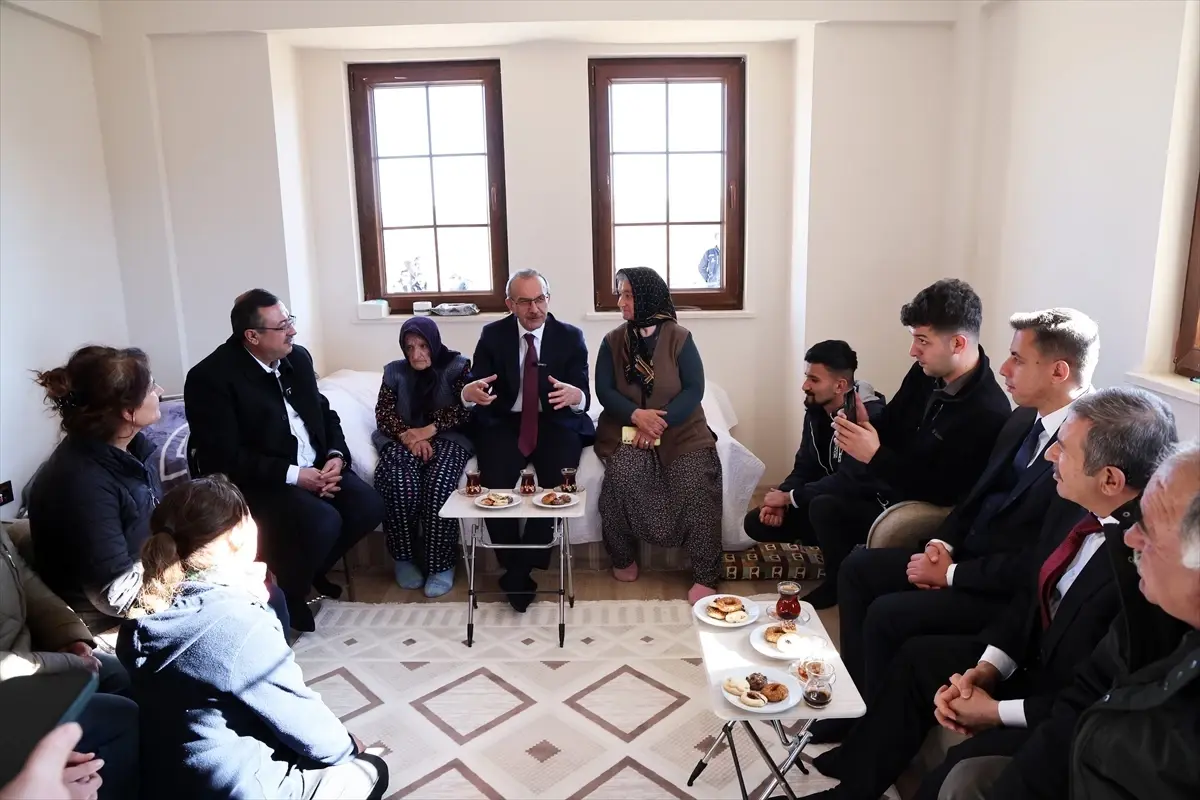 Vali Yavuz Darende\'deki Afetzede Konutlarını Ziyaret Etti