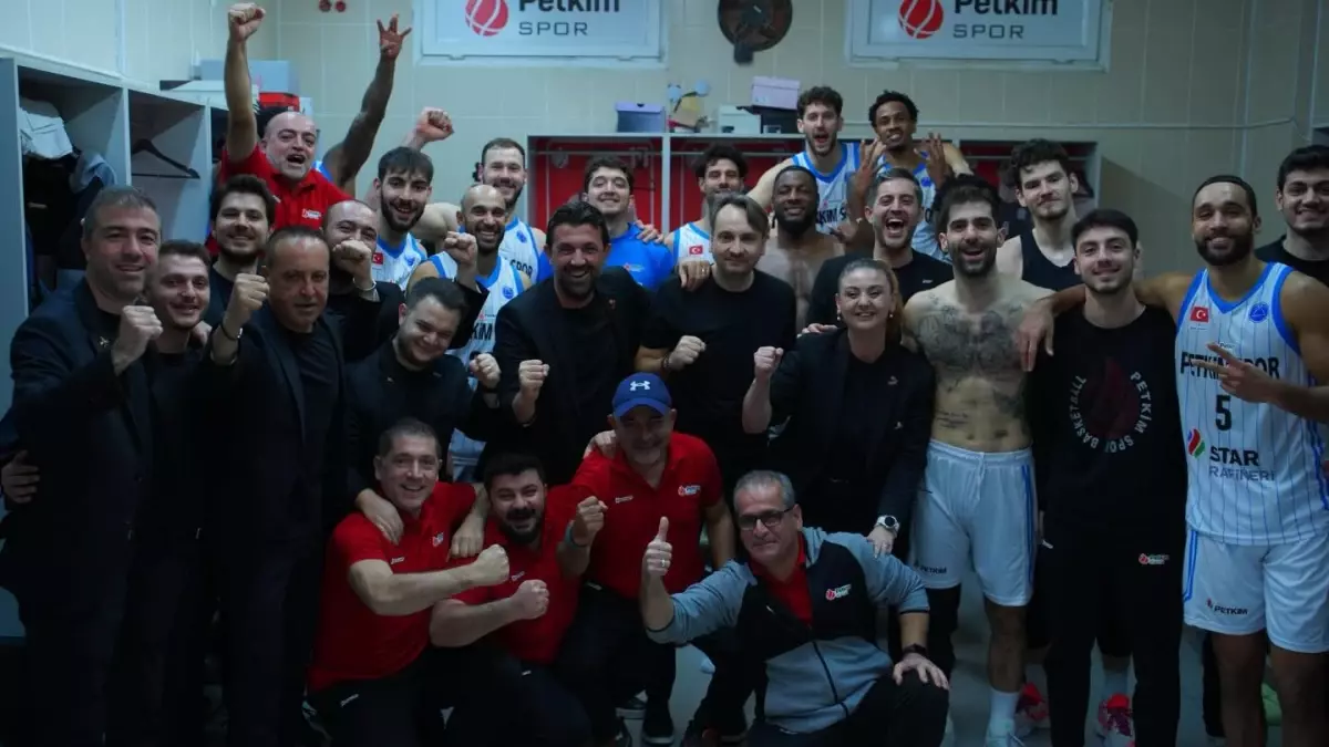 Petkimspor, Zaragoza\'yı Farklı Yendi