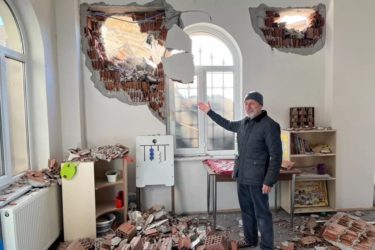 Sabah yürüyüşüne çıkan yaşlı kadın 31 öğrencinin hayatını kurtardı