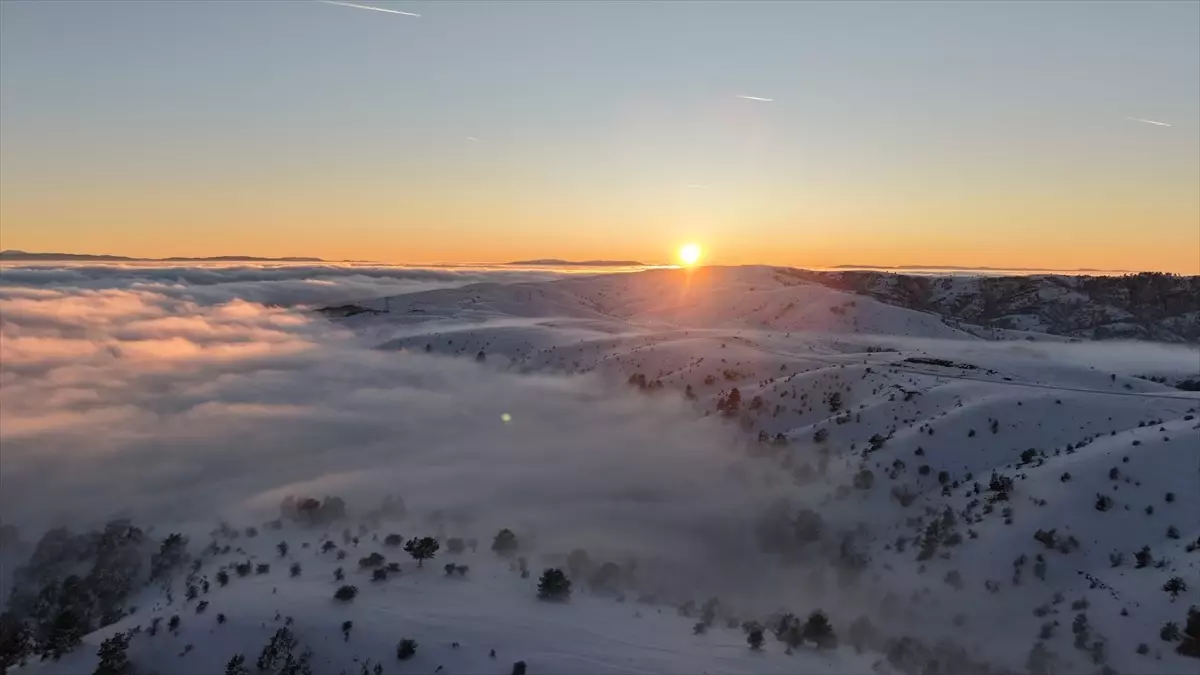 Dürtmen Dağı\'nda Sisin Büyüsü