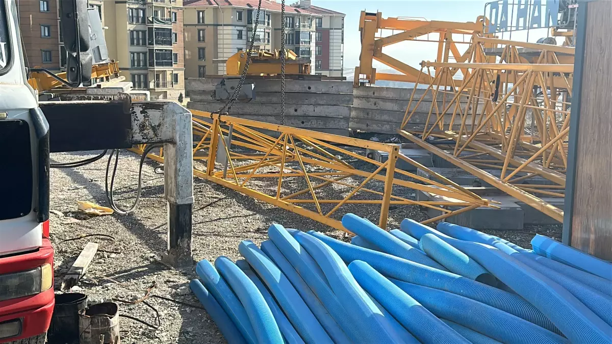 Kütahya\'da İnşaatta İşçi Yaralandı